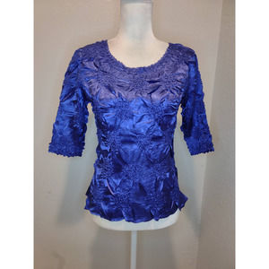 Laura Martin Collection royal blue 3/4 length sleeve crinkle top